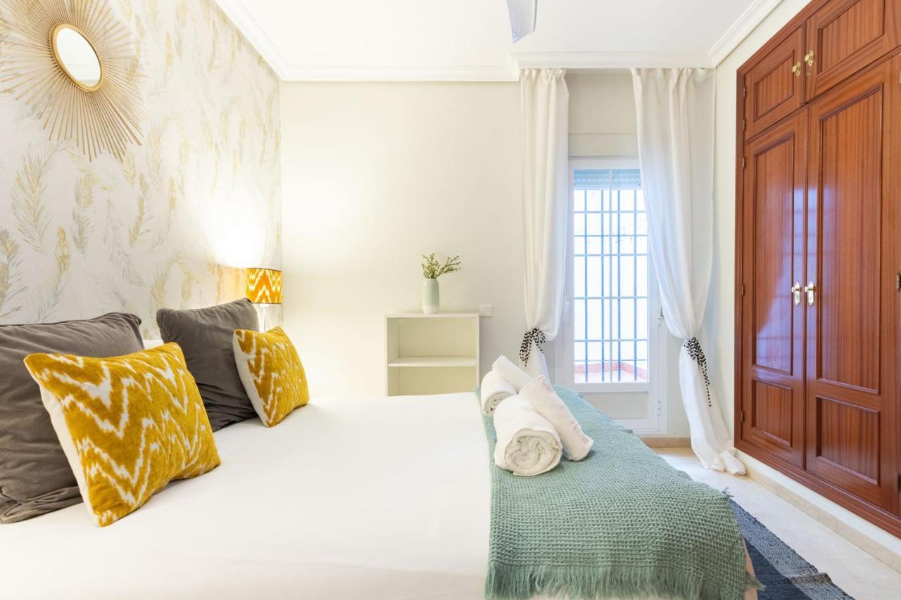Apartamento en el corazón de Triana,garaje y patio Sevilha Exterior foto