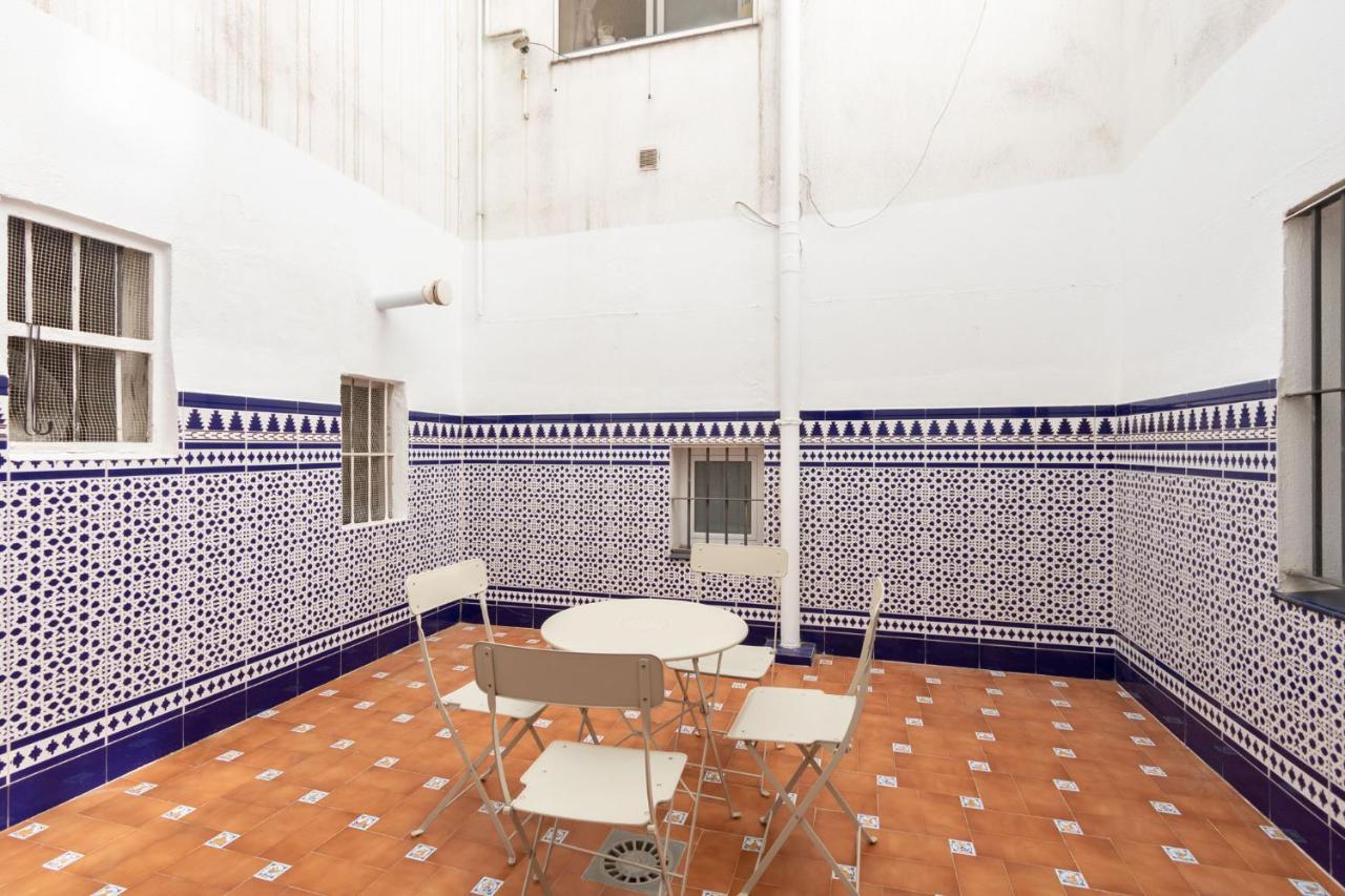 Apartamento en el corazón de Triana,garaje y patio Sevilha Exterior foto